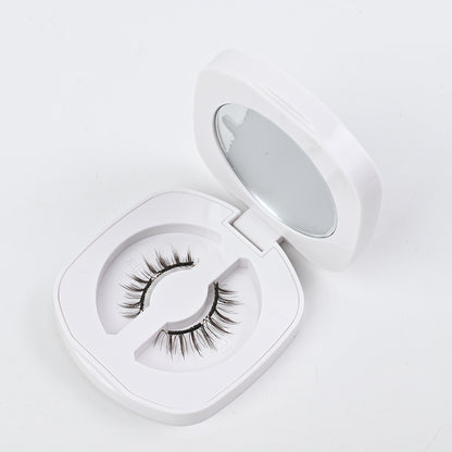 One-piece magnetic false eyelashes