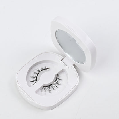 One-piece magnetic false eyelashes