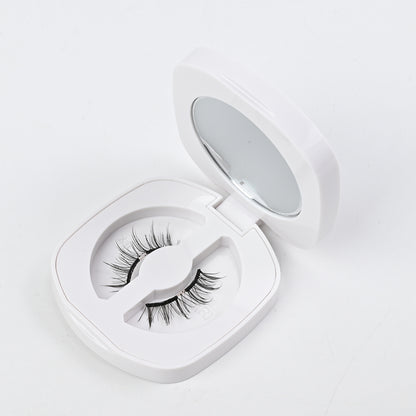 One-piece magnetic false eyelashes