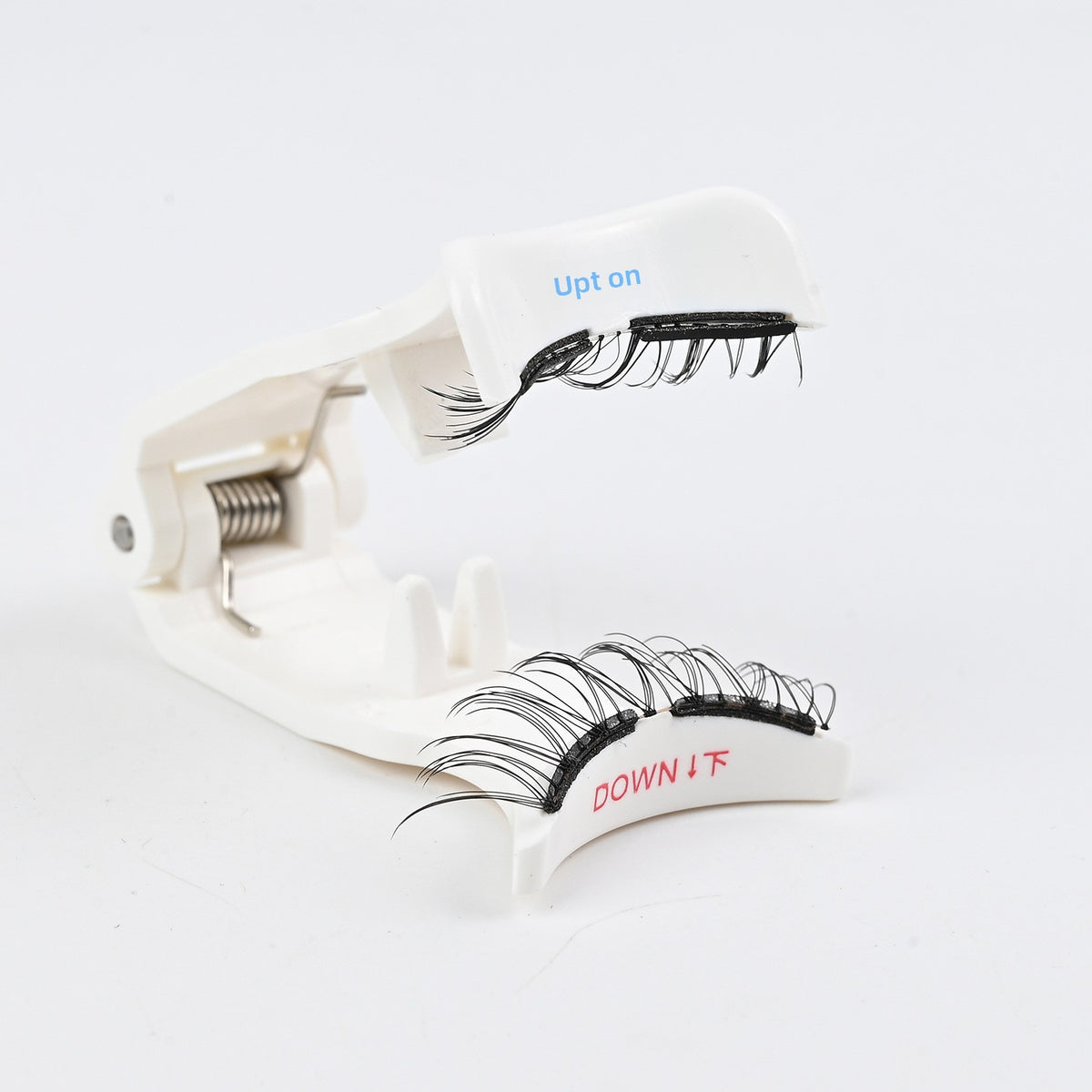One-piece magnetic false eyelashes